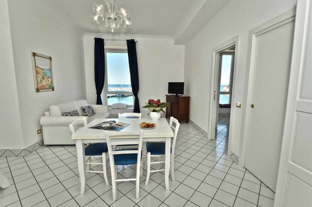Palazzo Dogana Rooms Agropoli Eksteriør billede